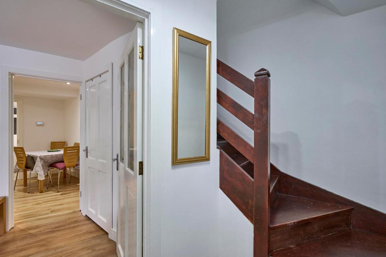 Central, Newly Refurbished Cottage In ポーターフェリー エクステリア 写真