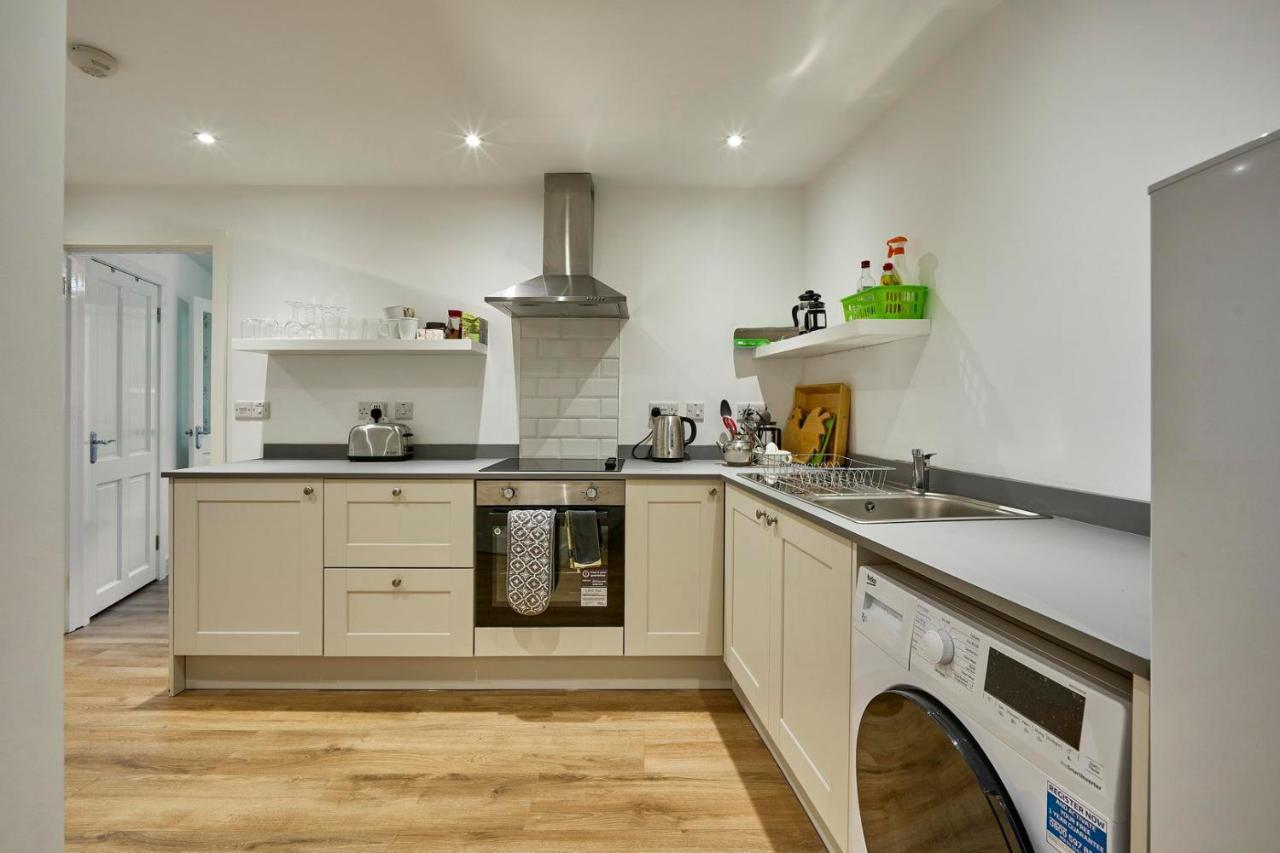 Central, Newly Refurbished Cottage In ポーターフェリー エクステリア 写真