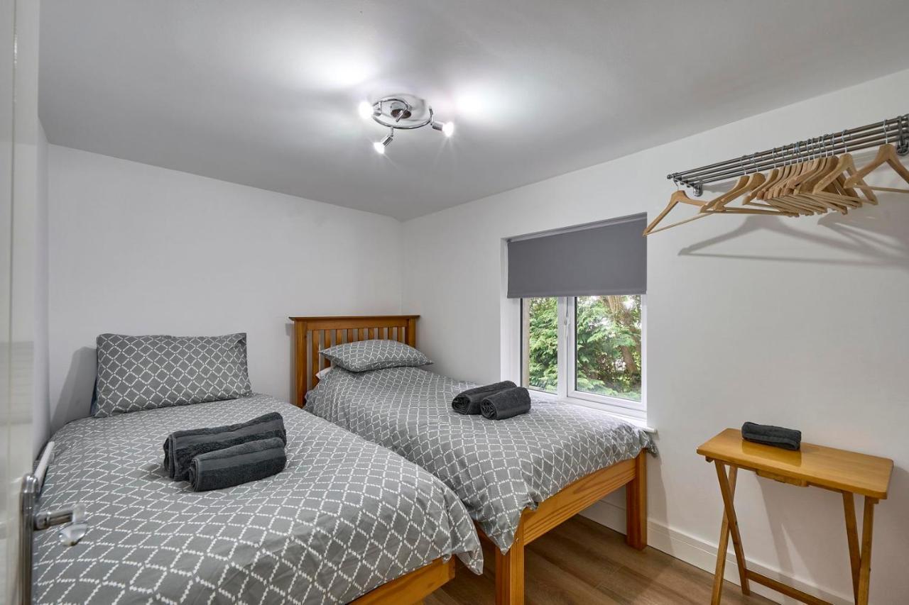 Central, Newly Refurbished Cottage In ポーターフェリー エクステリア 写真